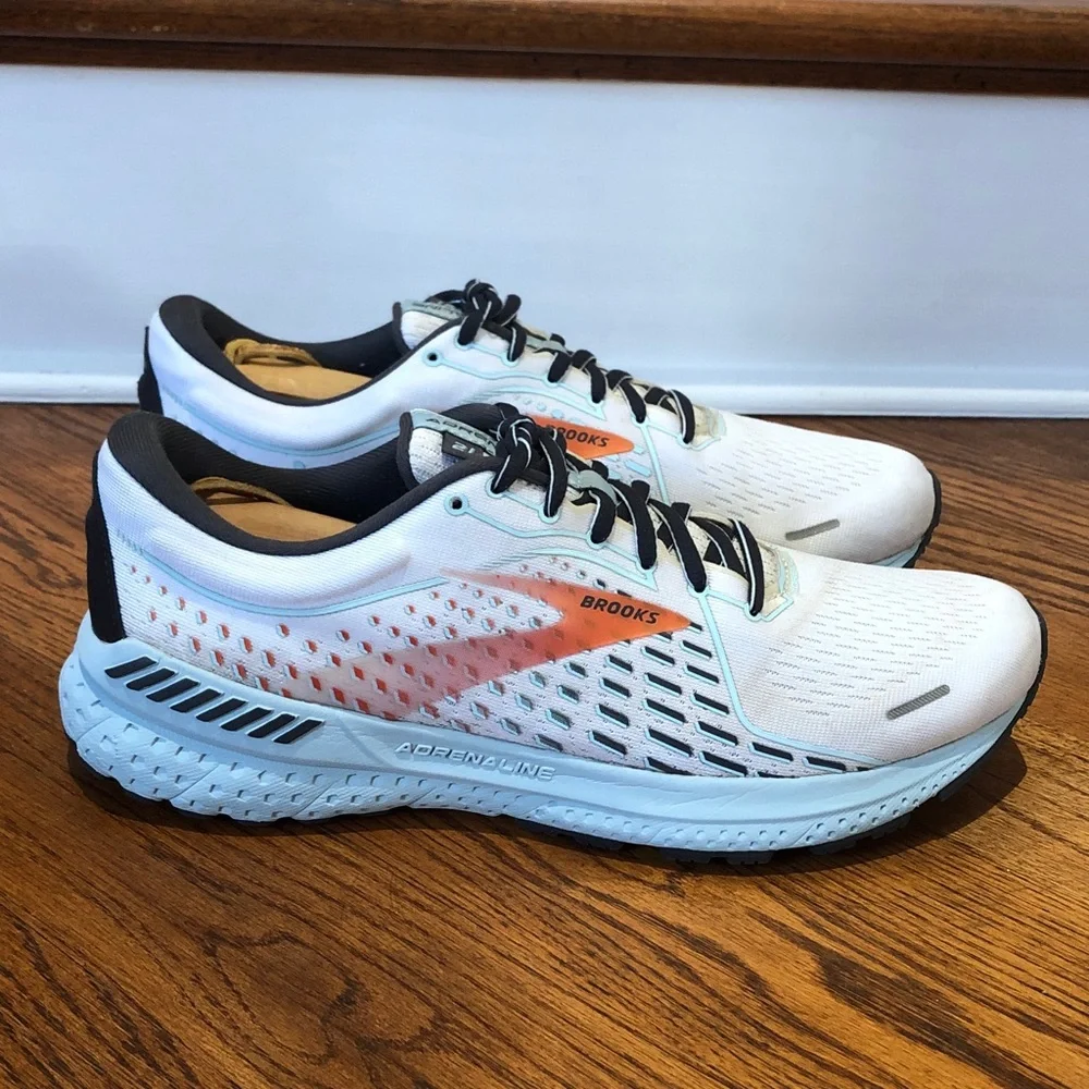 BROOKS Women's Adrenaline GTS 21 Size 11